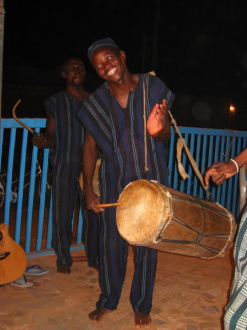 02 Harouna Thiombiano Au Tambour